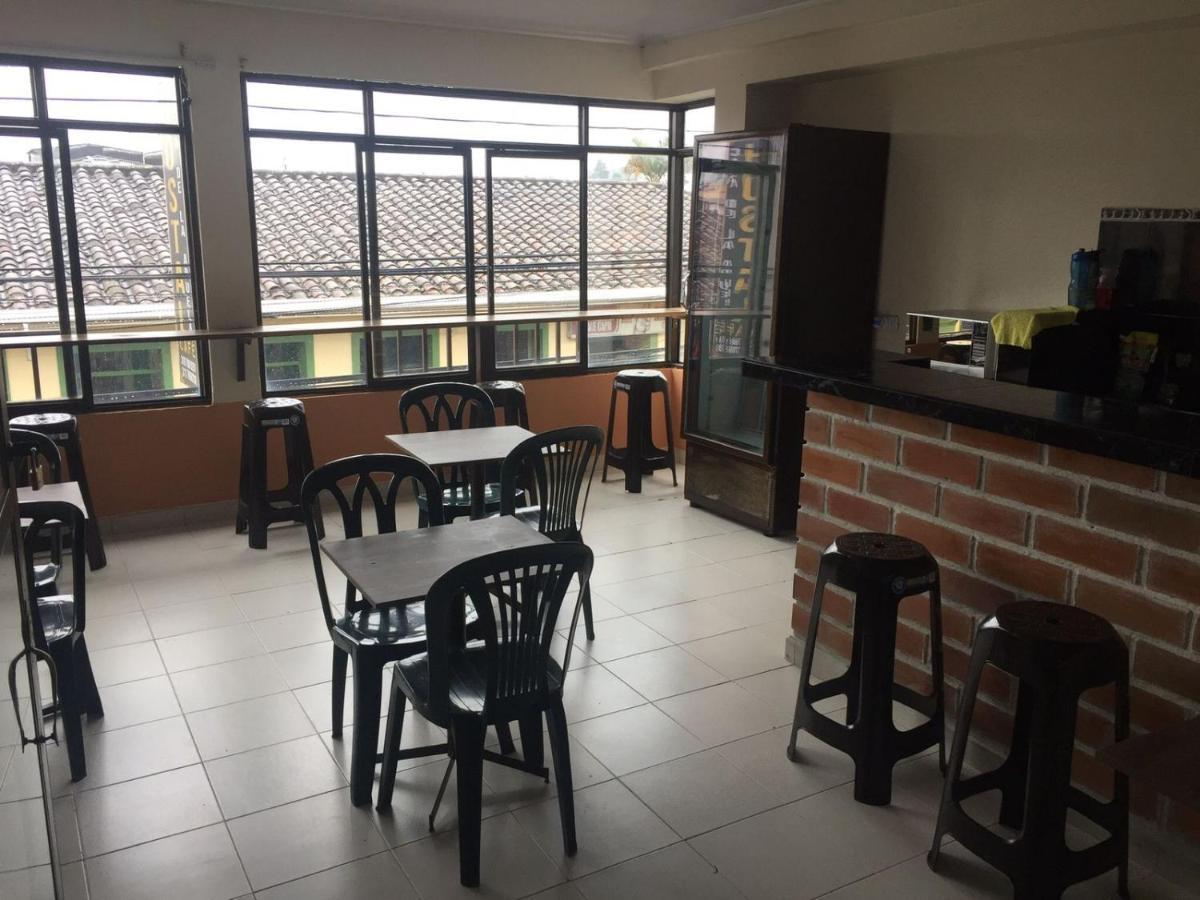 Hostal Cafe Casa De La Abuela Santa Rosa de Cabal Bagian luar foto